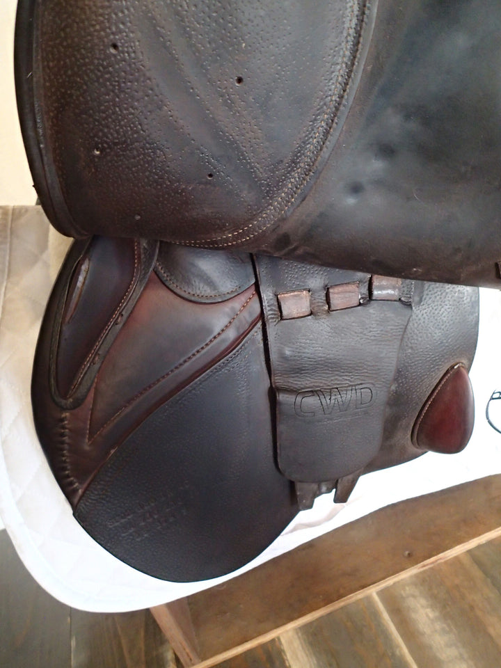 18" CWD Saddle - 2015 - 4C Flaps - SE02 - 4.5" dot to dot