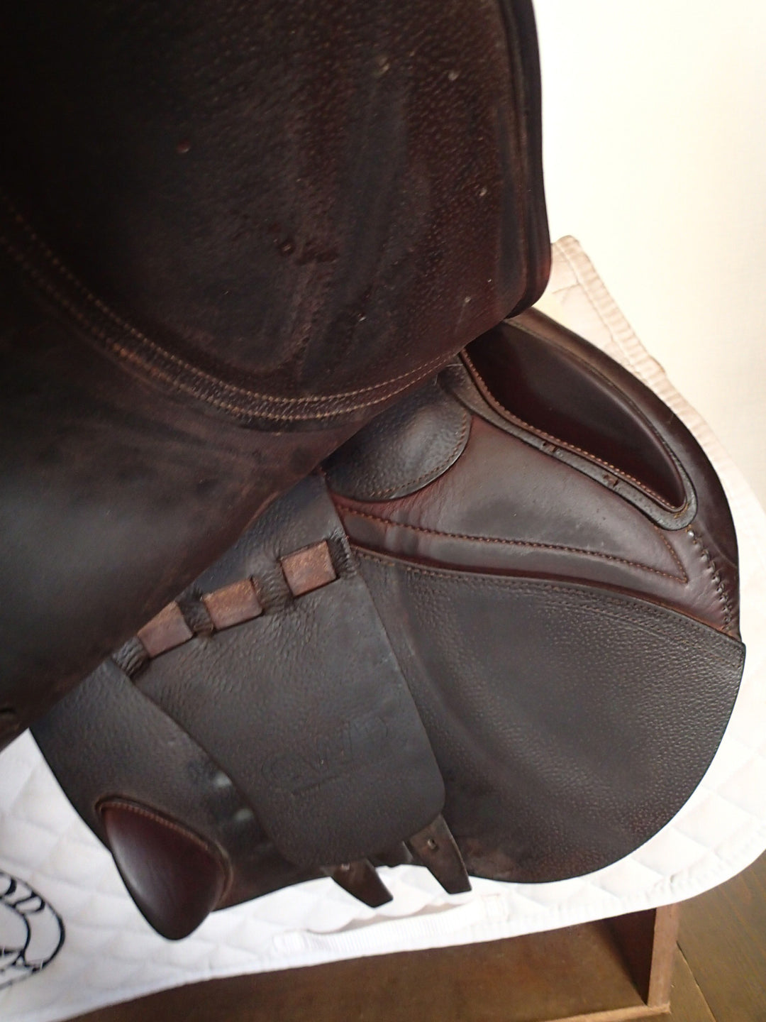 18" CWD Saddle - 2015 - 4C Flaps - SE02 - 4.5" dot to dot