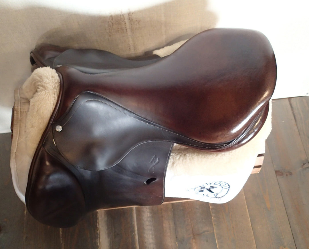 18.5" Antares Contact Saddle - 2017 - 3NB Flaps - 4.75" dot to dot