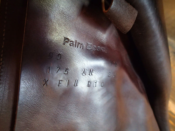 17.5" Voltaire Palm Beach Saddle - Full Buffalo - 2012 - 2A Flaps - 4.75" dot to dot - FIN Panels