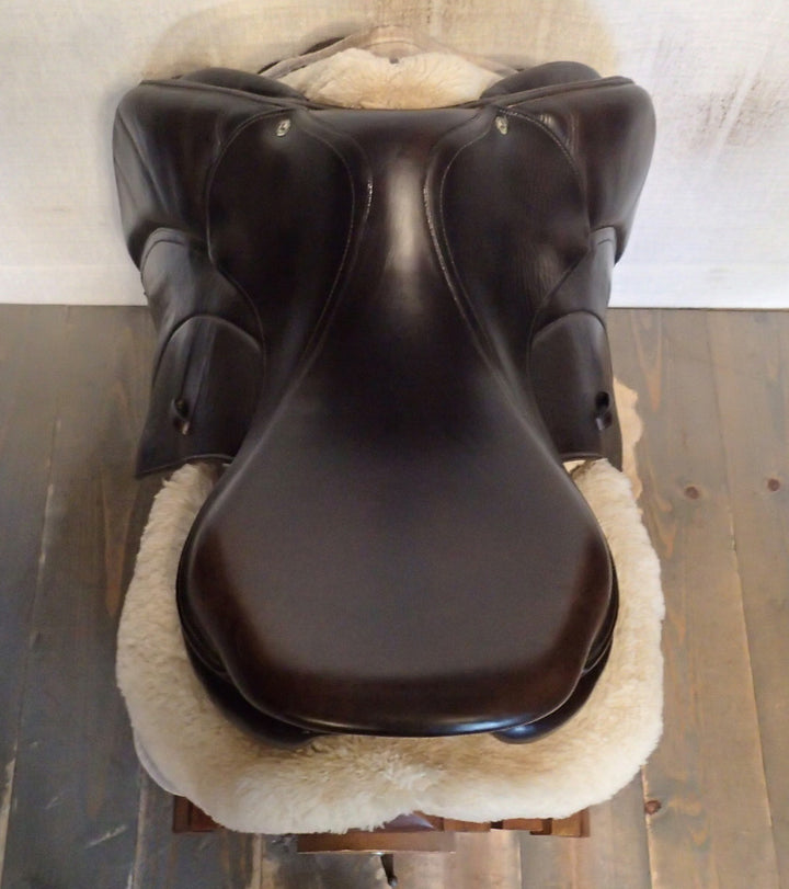 17.5" Voltaire Palm Beach Saddle - Full Buffalo - 2012 - 2A Flaps - 4.75" dot to dot - FIN Panels
