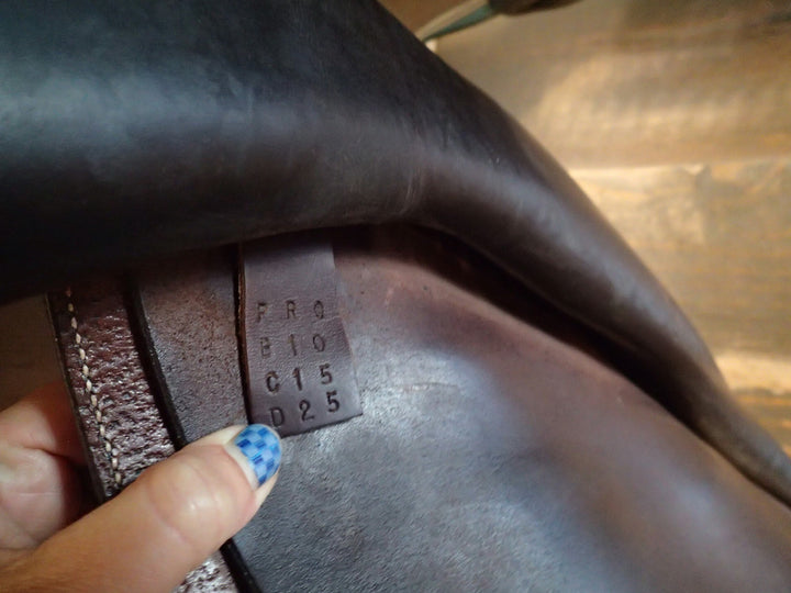 17" Voltaire Palm Beach Saddle - Full Buffalo - 2019 - 2AA Flaps - 4.75" dot to dot - Pro Panels