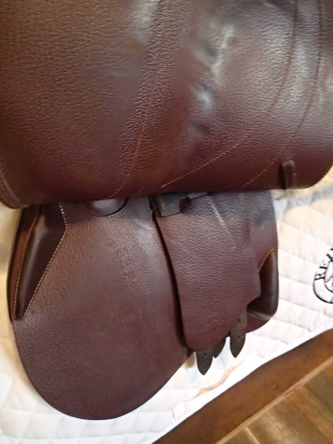 17" Devoucoux Biarritz O Saddle - Full Buffalo - 2021 - 3AB Flaps - 4.5" dot to dot