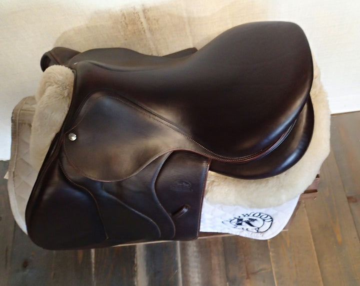 17" Devoucoux Biarritz O Saddle - Full Buffalo - 2021 - 3AB Flaps - 4.5" dot to dot