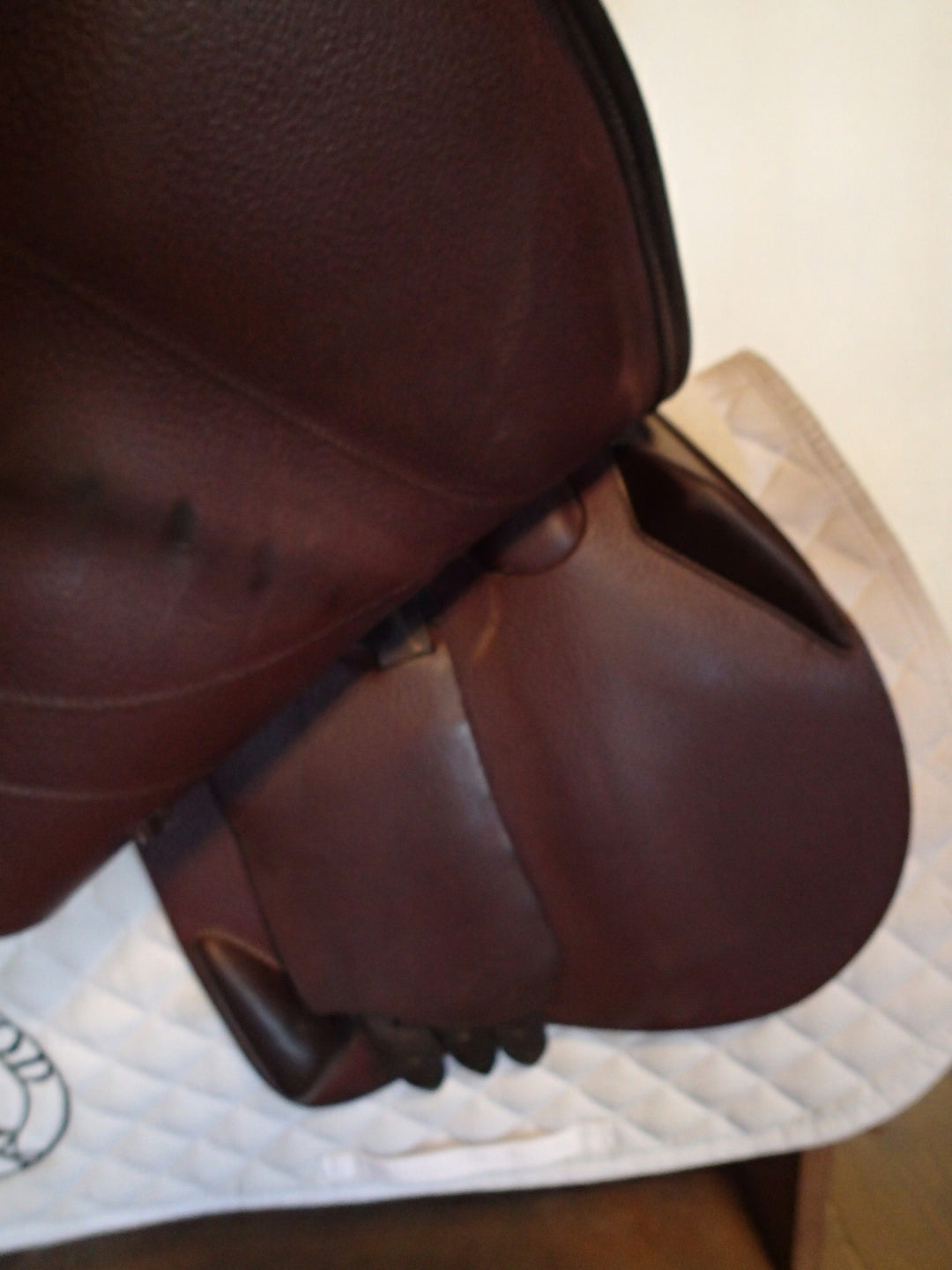 17" Devoucoux Biarritz O Saddle - Full Buffalo - 2021 - 3AB Flaps - 4.5" dot to dot