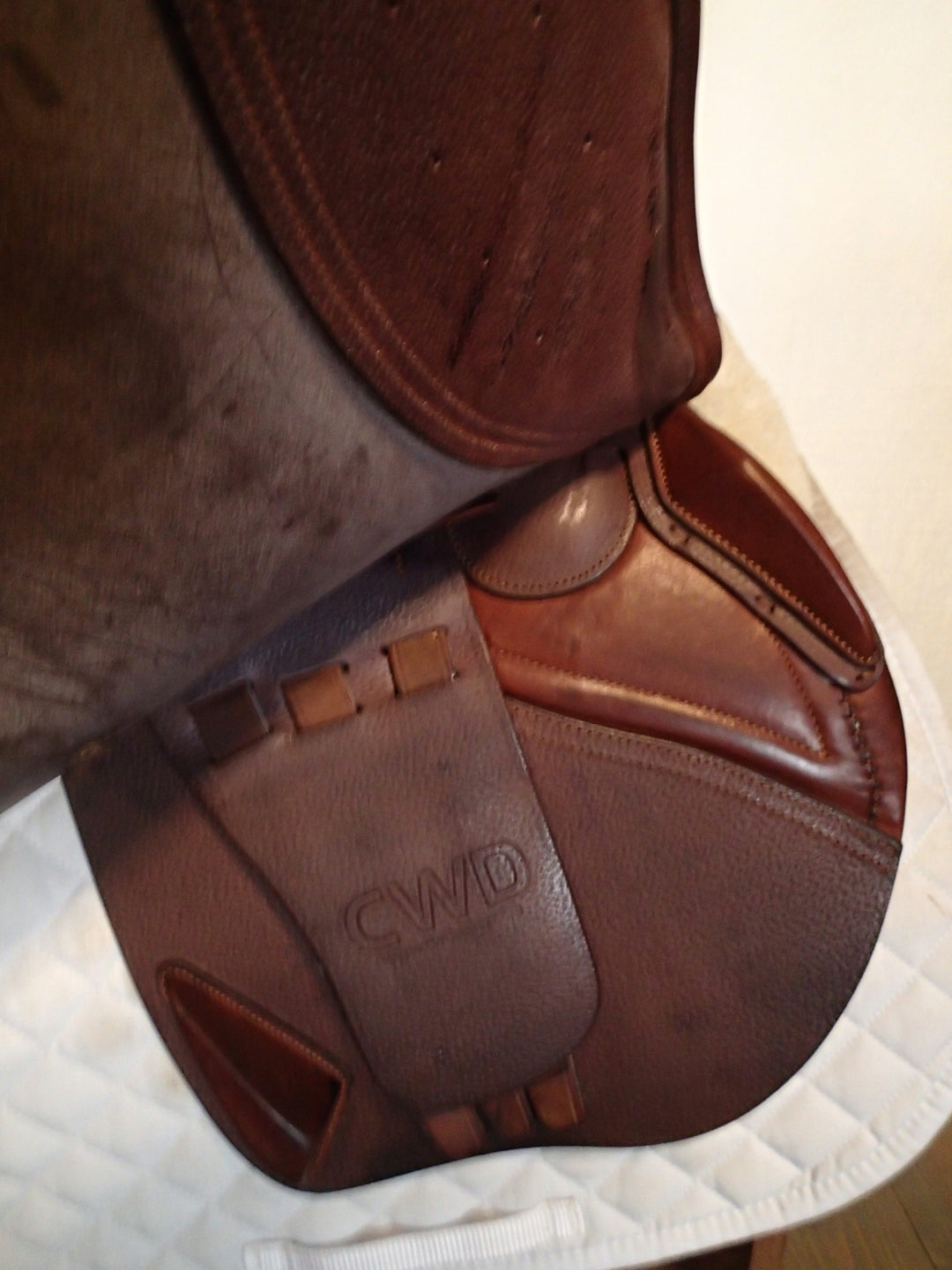 18" CWD Saddle - 2016 - 3L Flaps - SE01 - 4.25" dot to dot - Pro Panels