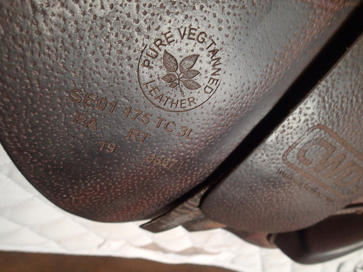 17.5" CWD Saddle - 2019 - 3L Flaps - SE01 - 4.25" dot to dot - Pro Panels