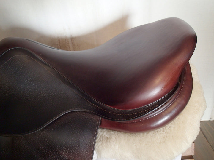 17.5" CWD Saddle - 2019 - 3L Flaps - SE01 - 4.25" dot to dot - Pro Panels