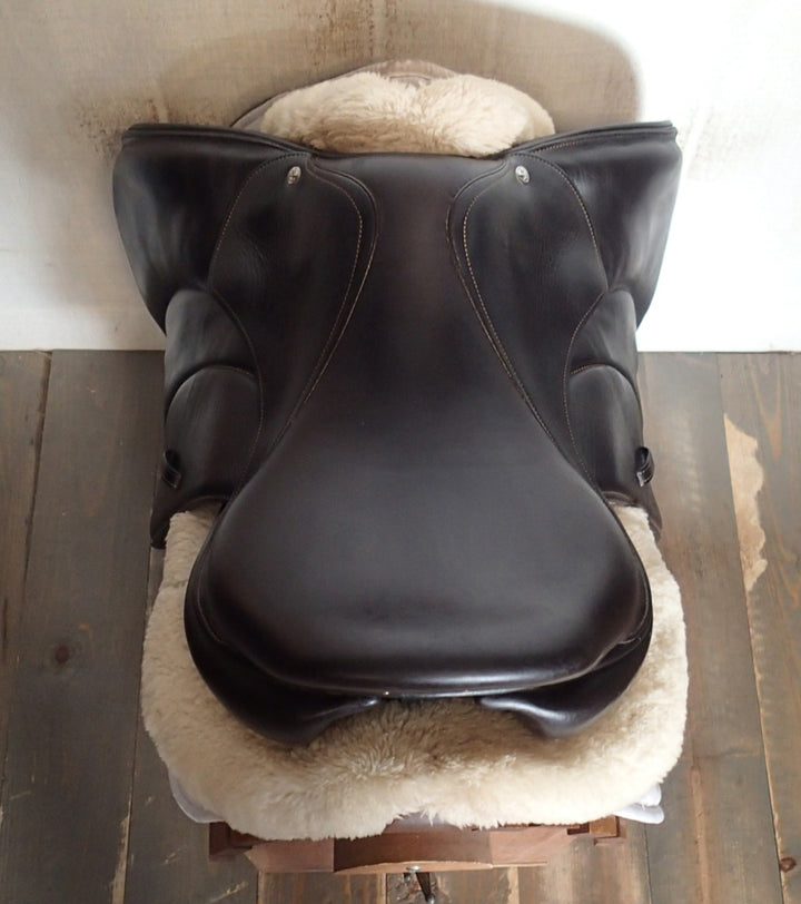 17" Voltaire Stuttgart Saddle - Full Buffalo - 2019 - 2AA Flaps - 5" dot to dot - FIN Panels (953)