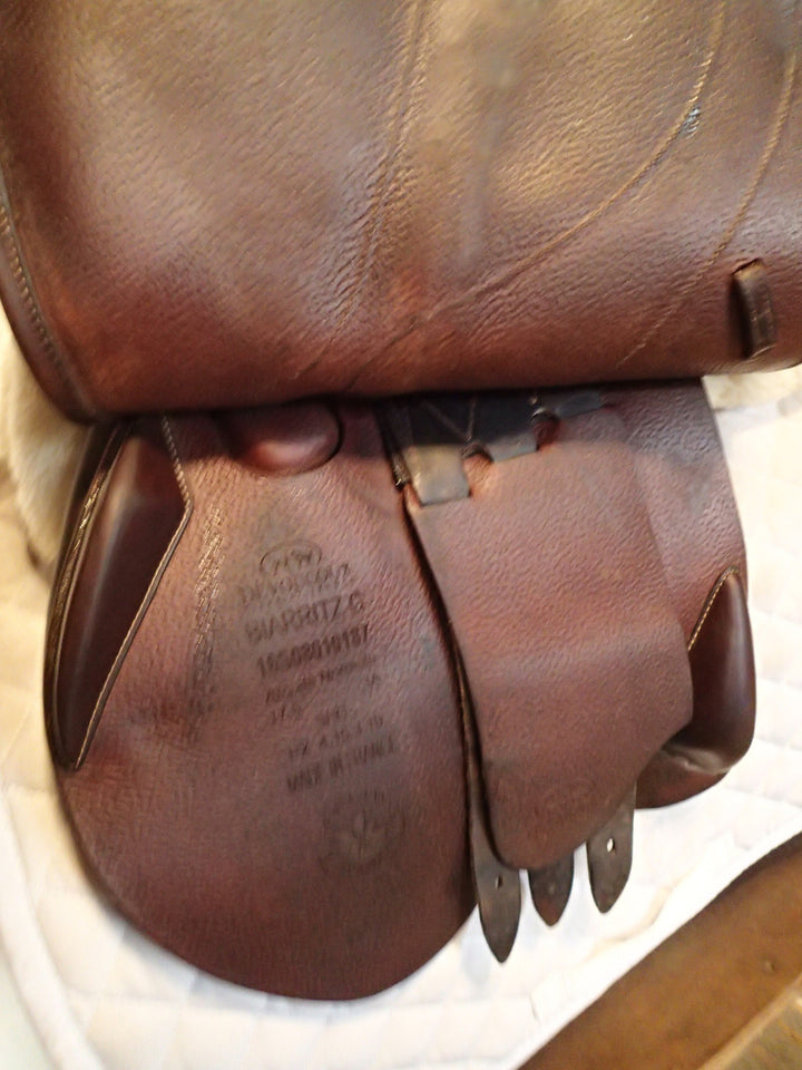 17.5" Devoucoux Biarritz C Saddle - Full Buffalo - 2016 - 3A Flaps - 4.75" dot to dot (954)