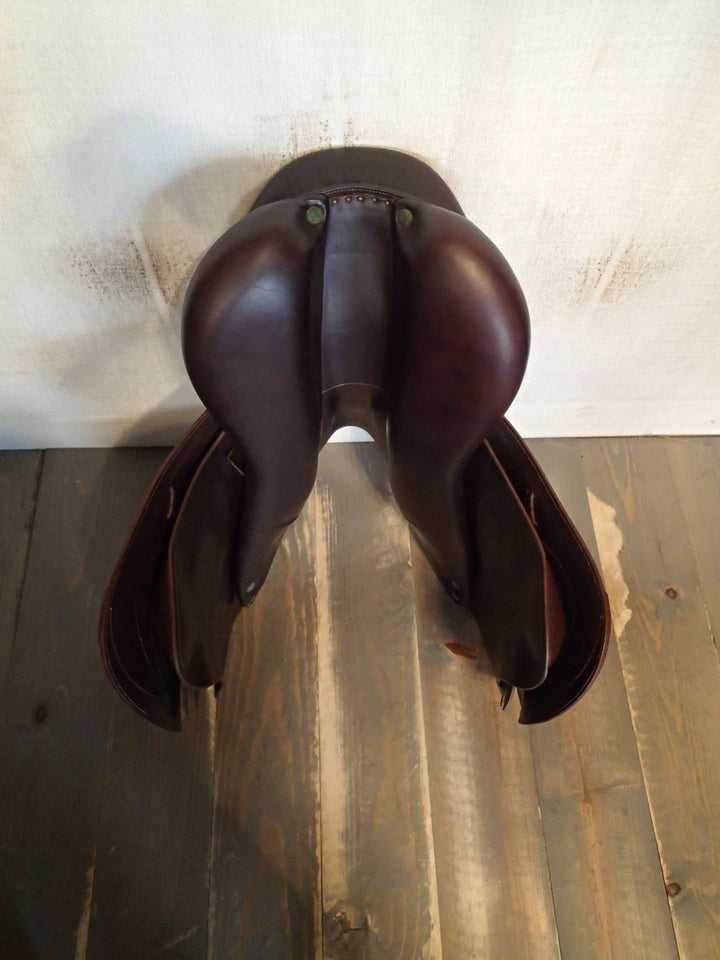 17.5" Devoucoux Biarritz C Saddle - Full Buffalo - 2016 - 3A Flaps - 4.75" dot to dot (954)