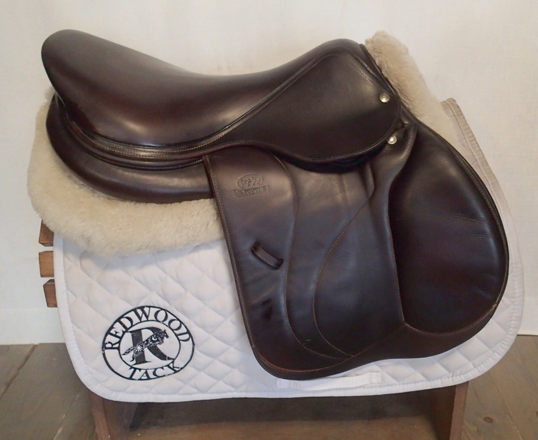 17.5" Devoucoux Biarritz C Saddle - Full Buffalo - 2016 - 3A Flaps - 4.75" dot to dot (954)