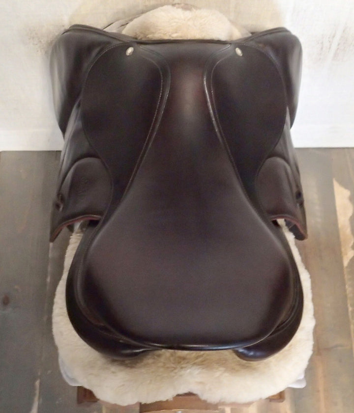 17.5" Devoucoux Biarritz C Saddle - Full Buffalo - 2016 - 3A Flaps - 4.75" dot to dot (954)