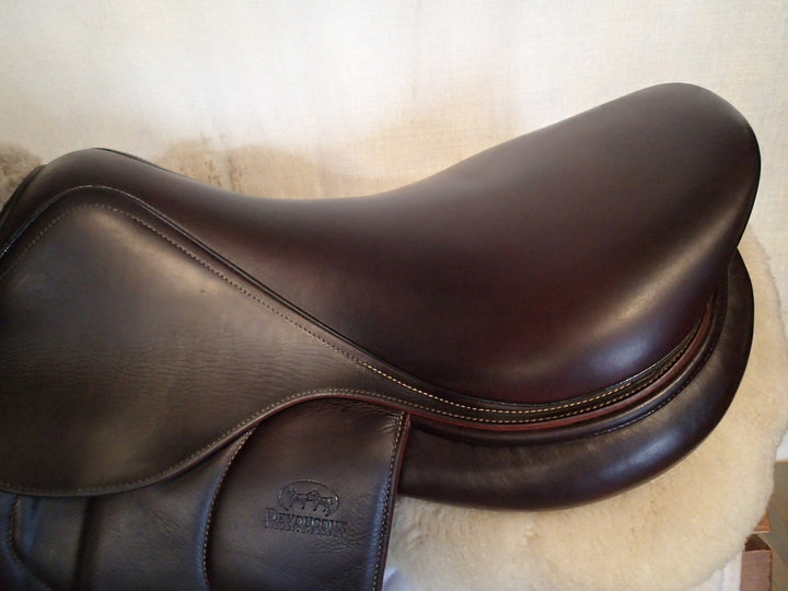 17.5" Devoucoux Biarritz C Saddle - Full Buffalo - 2016 - 3A Flaps - 4.75" dot to dot (954)