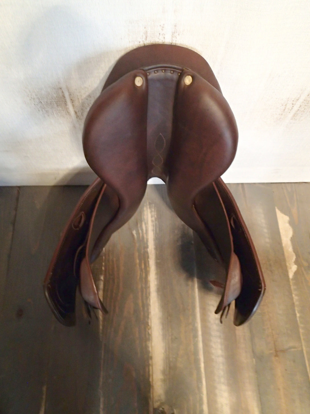 17" Antares Evolution Saddle - Full Buffalo - 2014 - 2N Flaps - 4.5" dot to dot (955)
