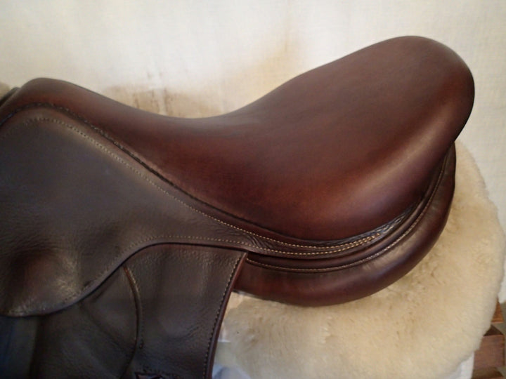 17" Antares Evolution Saddle - Full Buffalo - 2014 - 2N Flaps - 4.5" dot to dot (955)