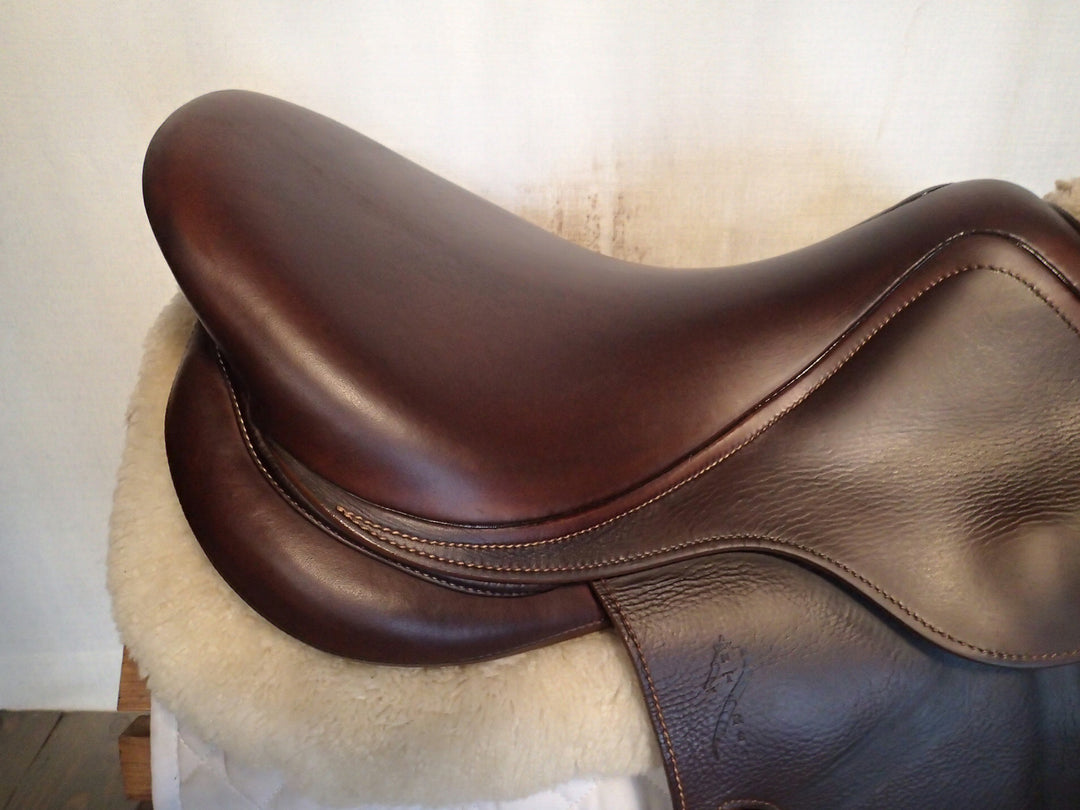 17.5" Antares Connexion Saddle - Full Buffalo - 2020 - 3A Flaps - 5" dot to dot (956)