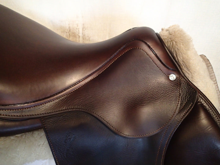17.5" Antares Connexion Saddle - Full Buffalo - 2020 - 3A Flaps - 5" dot to dot (956)
