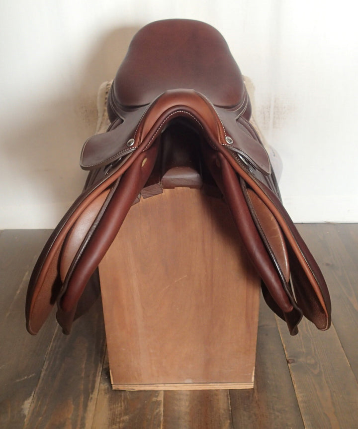 18" Butet Premium Saddle - Full Calfskin - 2012 - L Seat - 2.25 Flaps - 4.5" dot to dot (958)