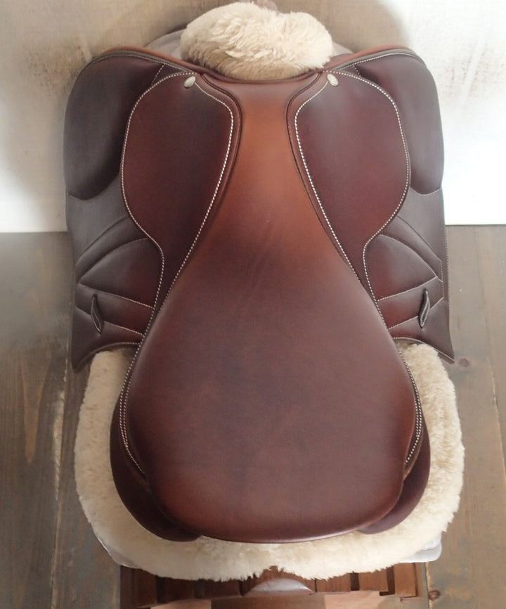 18" Butet Premium Saddle - Full Calfskin - 2012 - L Seat - 2.25 Flaps - 4.5" dot to dot (958)