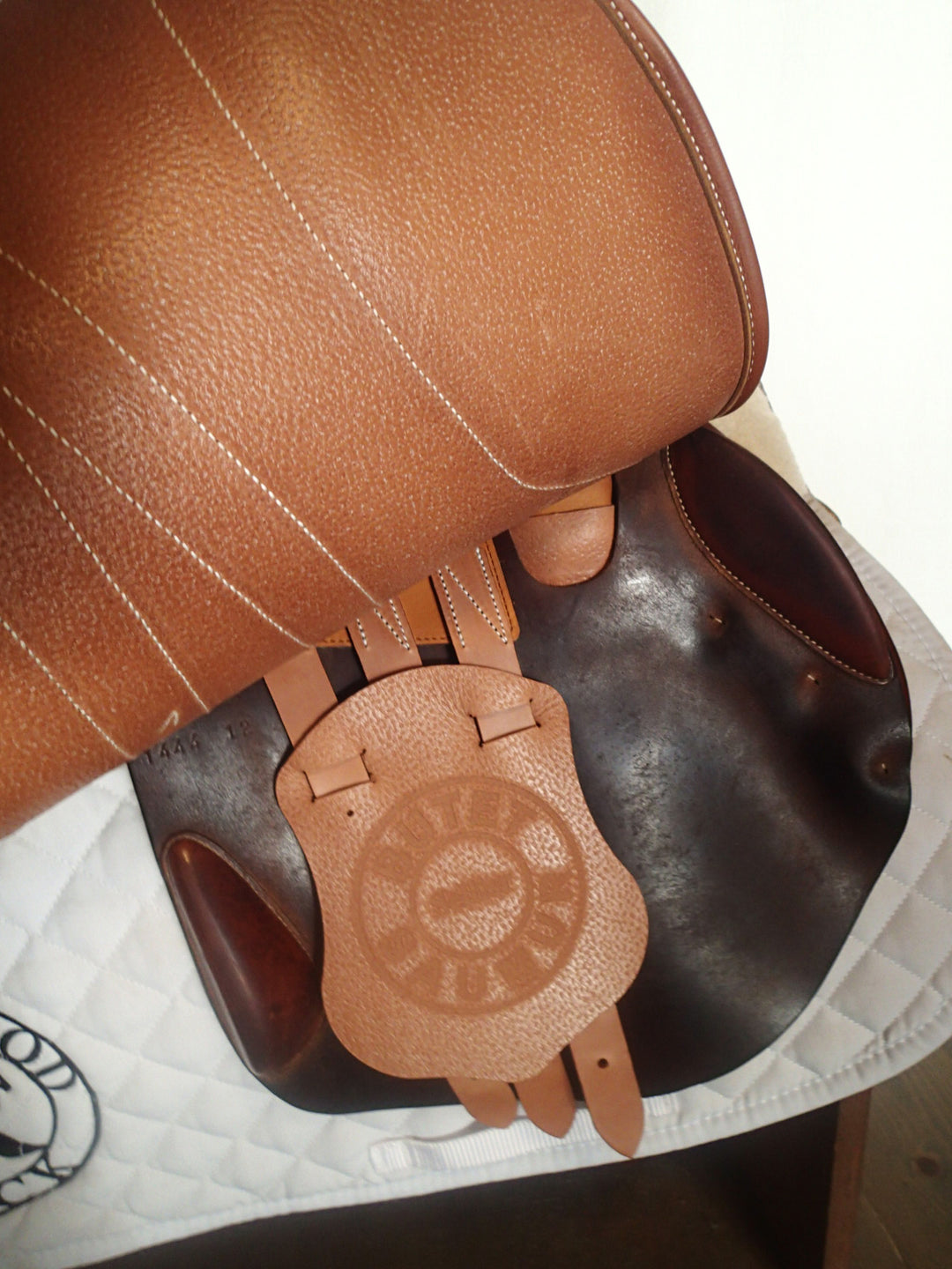 18" Butet Premium Saddle - Full Calfskin - 2012 - L Seat - 2.25 Flaps - 4.5" dot to dot (958)