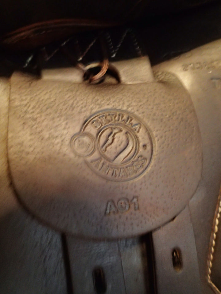 15" / 15.5" Antares Skylla Saddle - Full Buffalo - 2021 - 4.5" dot to dot (962)