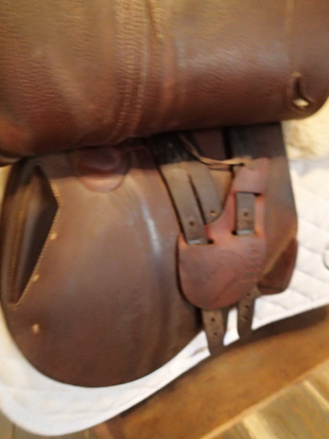 18" Antares Connexion Saddle - Full Buffalo - 2017 - 3A Flaps - 5" dot to dot (963)