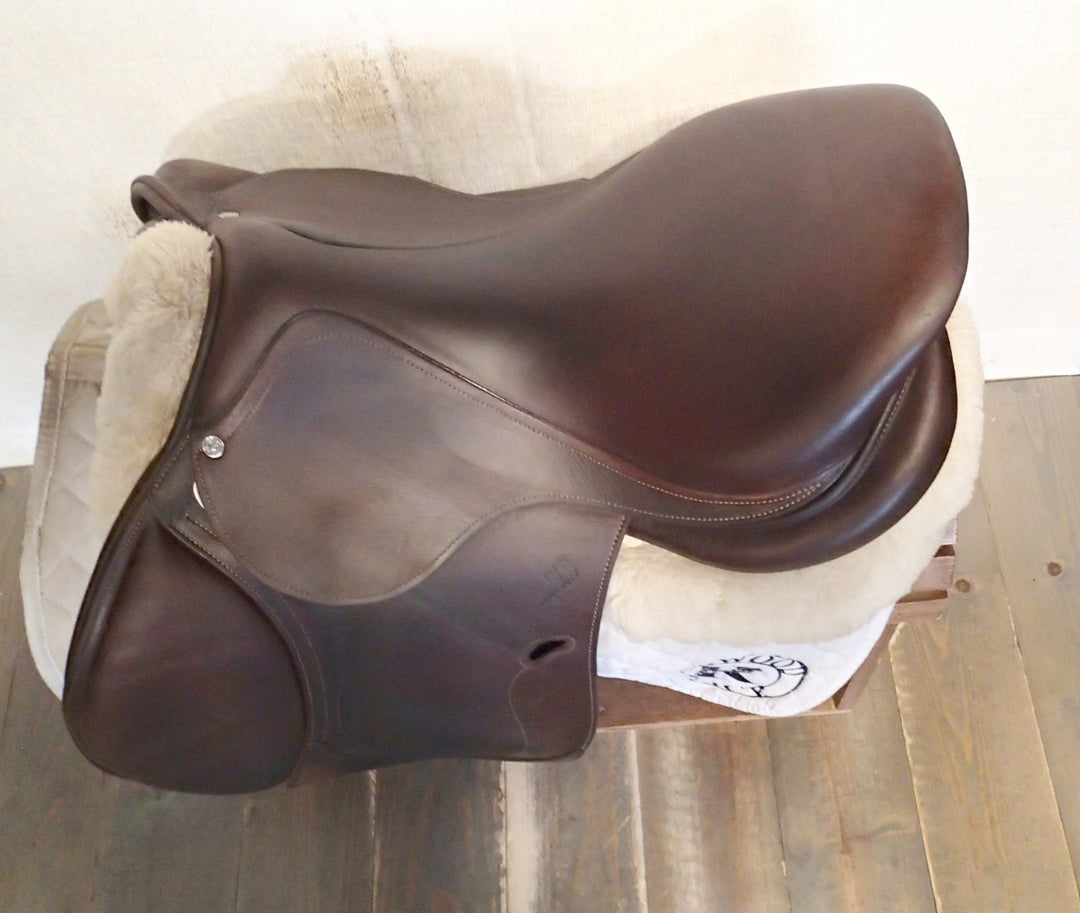 18" Antares Connexion Saddle - Full Buffalo - 2017 - 3A Flaps - 5" dot to dot (963)