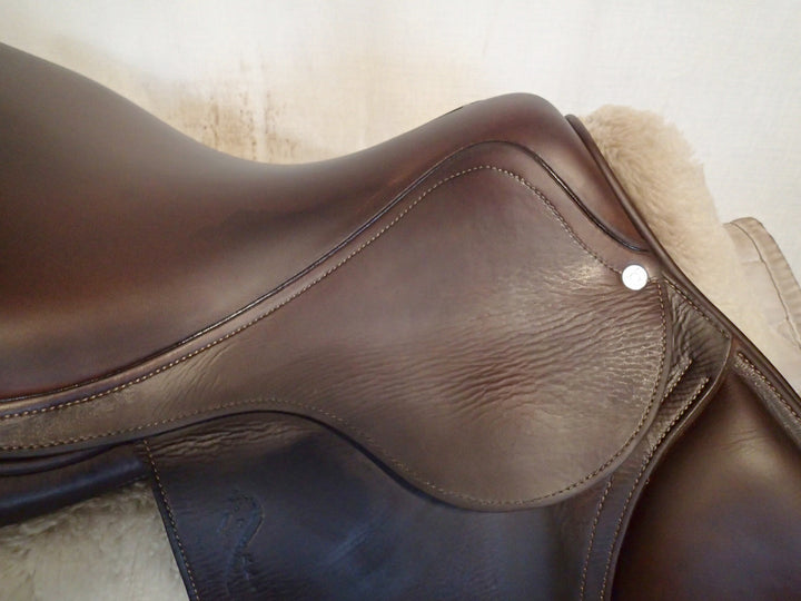 18" Antares Connexion Saddle - Full Buffalo - 2017 - 3A Flaps - 5" dot to dot (963)