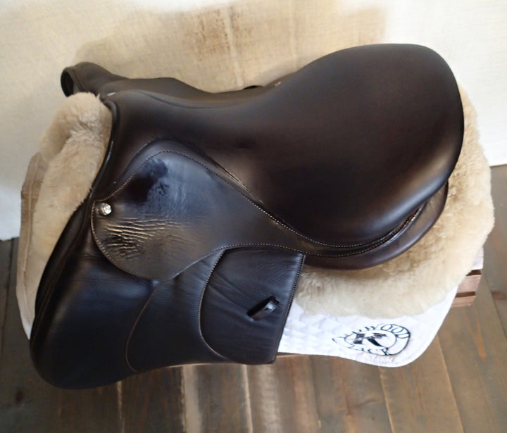 16" Voltaire Palm Beach Saddle - Full Buffalo - 2016 - 2A Flaps - 4.75" dot to dot - Pro Panels