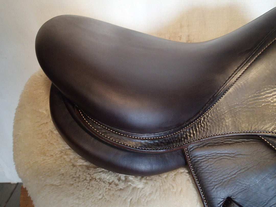 16" Voltaire Palm Beach Saddle - Full Buffalo - 2016 - 2A Flaps - 4.75" dot to dot - Pro Panels