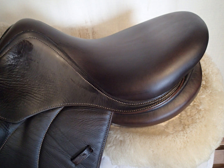 16" Voltaire Palm Beach Saddle - Full Buffalo - 2016 - 2A Flaps - 4.75" dot to dot - Pro Panels