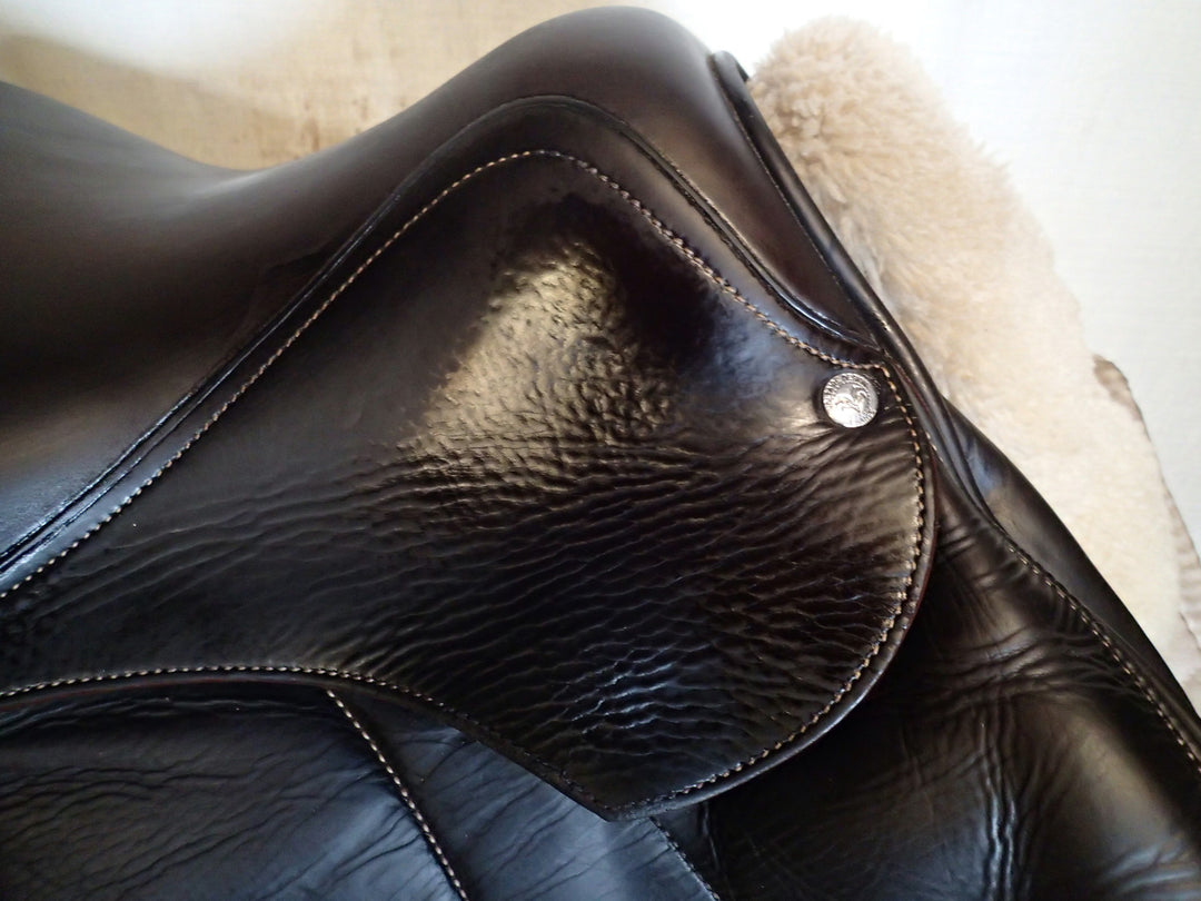 16" Voltaire Palm Beach Saddle - Full Buffalo - 2016 - 2A Flaps - 4.75" dot to dot - Pro Panels