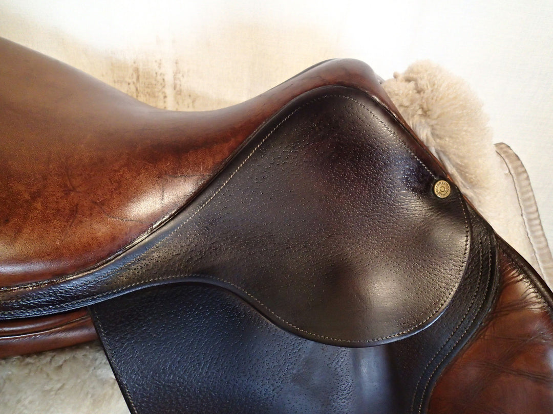 16.5" PJ Bruno Delgrange Saddle - 2001 - 4.5" dot to dot (965)
