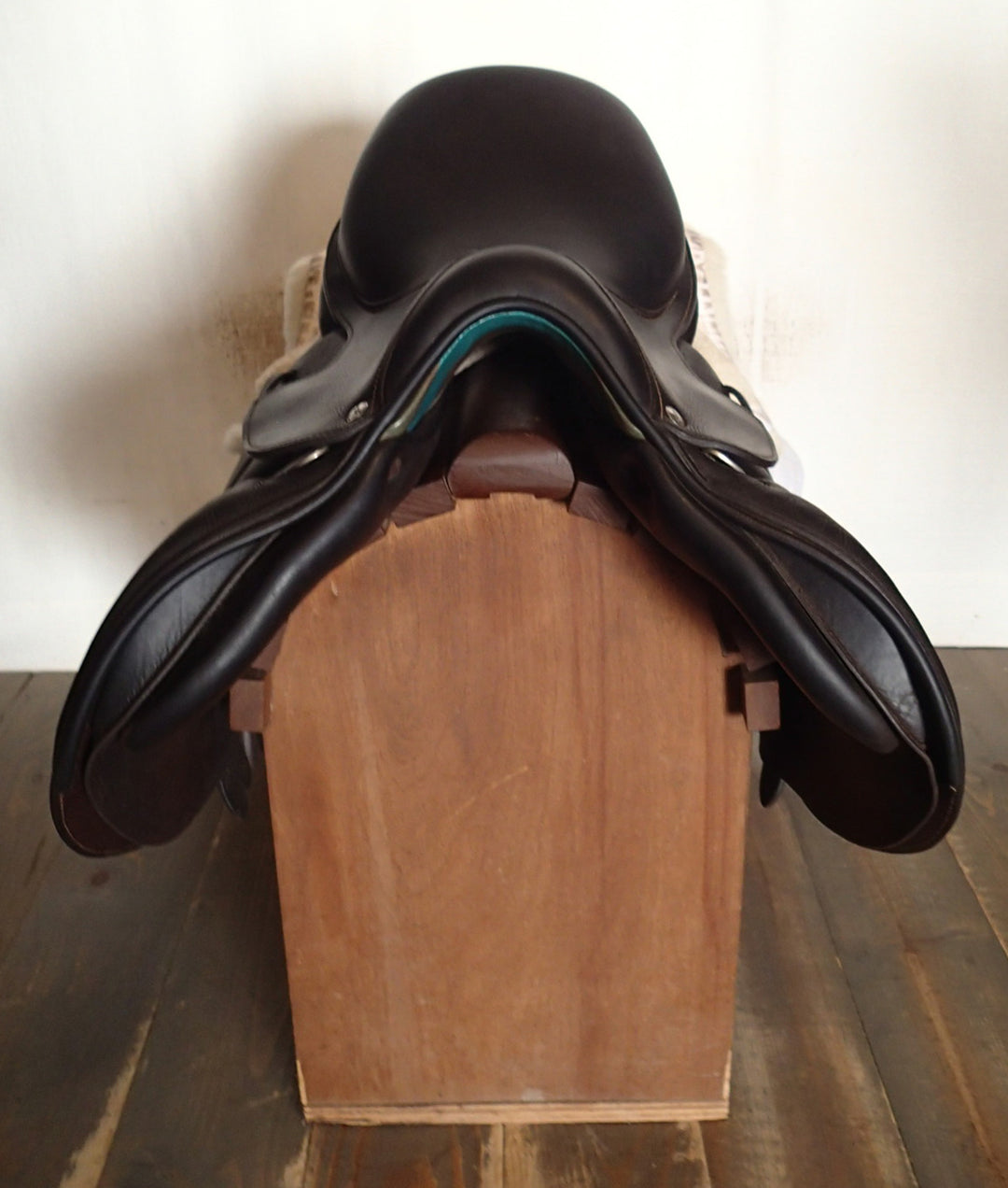 15" Voltaire Welli Saddle - Full Buffalo - 2019 - 0A Flaps - 4.75" dot to dot - FIN Panels (966)