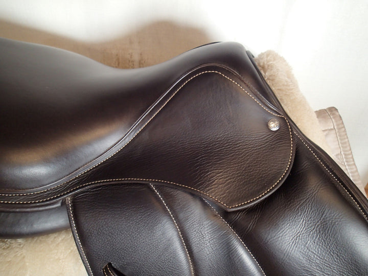 16.5" Voltaire Palm Beach Saddle - Full Buffalo - 2024 - 3AA Flaps - 4.75" dot to dot - Pro Panels (967)