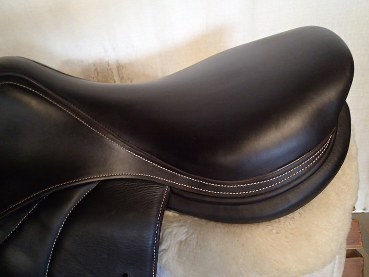 18" Voltaire Palm Beach Saddle - Full Buffalo - 2024 - 3AA Flaps - 4.75" dot to dot - Pro Panels (968)