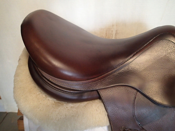 17.5" Antares Classique Saddle - 2016 - 3AB Flaps - 5" dot to dot