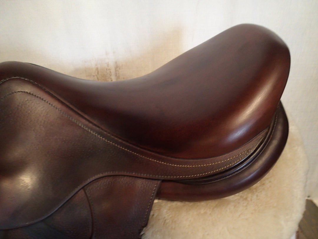 17.5" Antares Classique Saddle - 2016 - 3AB Flaps - 5" dot to dot