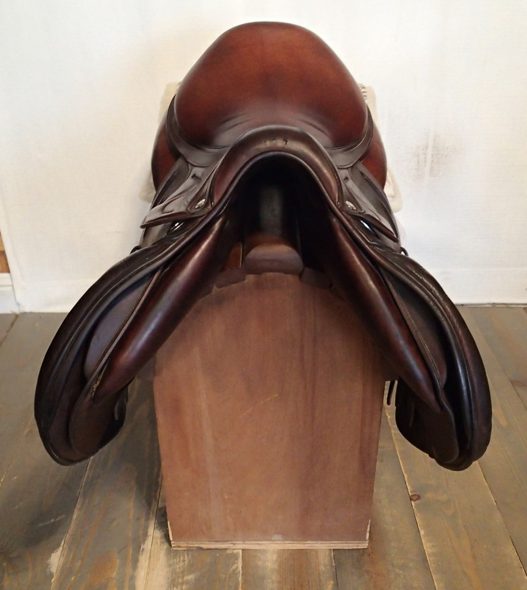 17.5" Devoucoux Biarritz Lab Saddle - 2019 - 2AA Flaps - 4.5" dot to dot