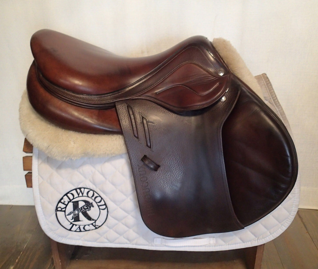 17.5" Devoucoux Biarritz Lab Saddle - 2019 - 2AA Flaps - 4.5" dot to dot