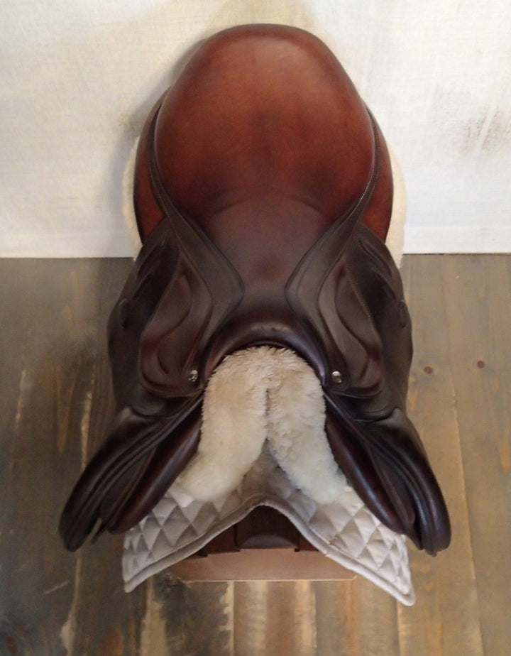 17.5" Devoucoux Biarritz Lab Saddle - 2019 - 2AA Flaps - 4.5" dot to dot