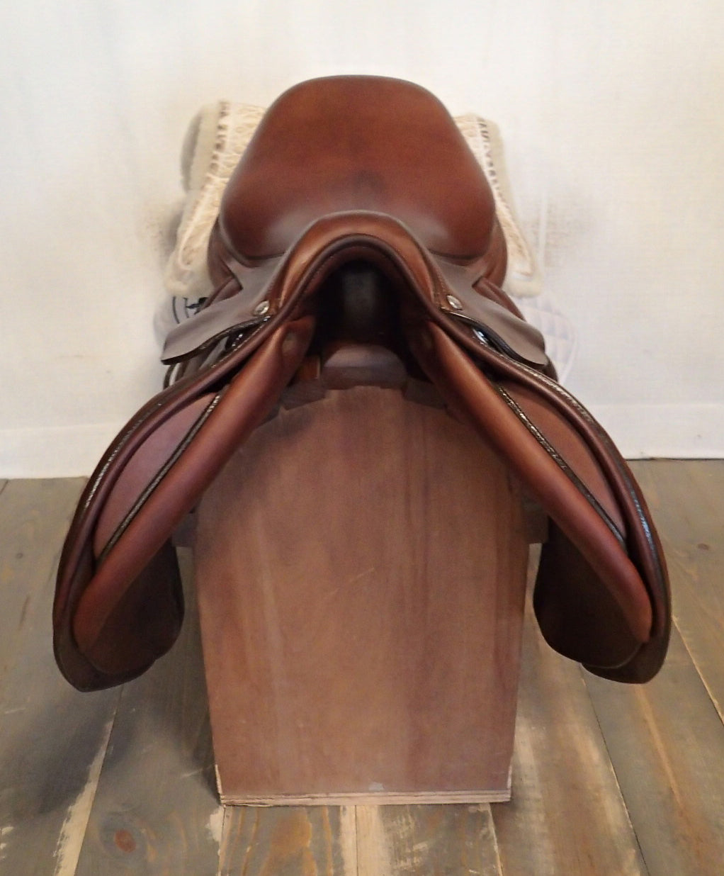 17" Butet Premium Saddle - Full Calfskin - 2018 - L Seat - 1 Flaps - 4.25" dot to dot (972)