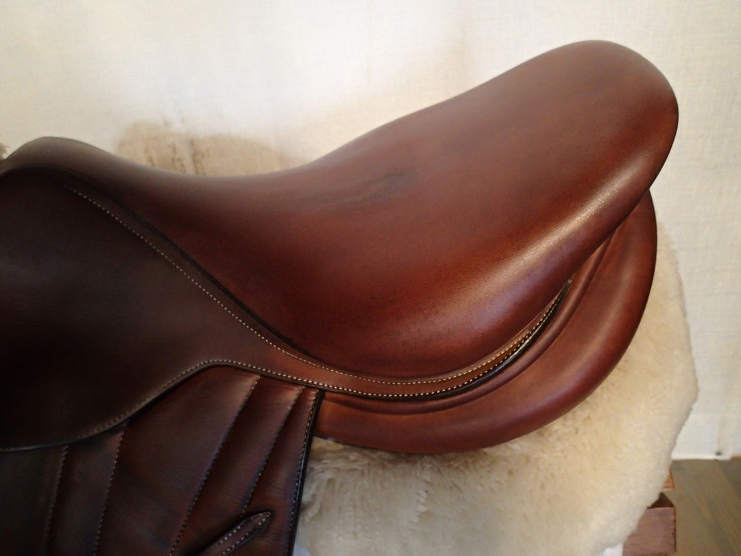 17" Butet Premium Saddle - Full Calfskin - 2018 - L Seat - 1 Flaps - 4.25" dot to dot (972)