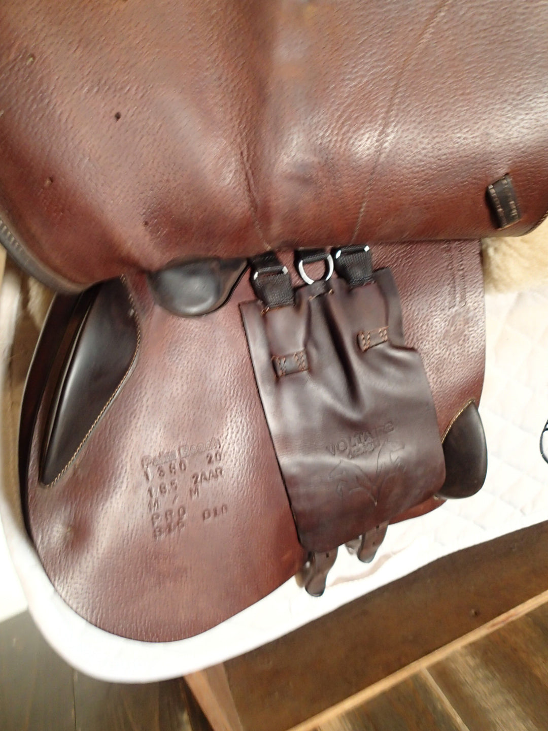 18" Voltaire Palm Beach Saddle - Full Buffalo - 2020 - 2AAR Flaps - 4.75" dot to dot - Pro Panels (973)