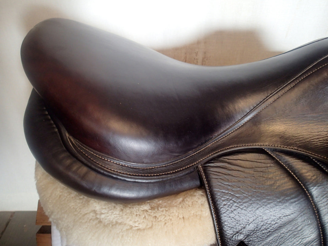 18" Voltaire Palm Beach Saddle - Full Buffalo - 2020 - 2AAR Flaps - 4.75" dot to dot - Pro Panels (973)
