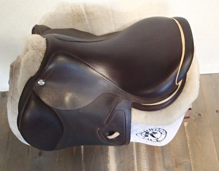 17.5" CWD Hunter 2Gs Saddle - 2020 - 2L Flaps - SE25 - Pro Panels (974)