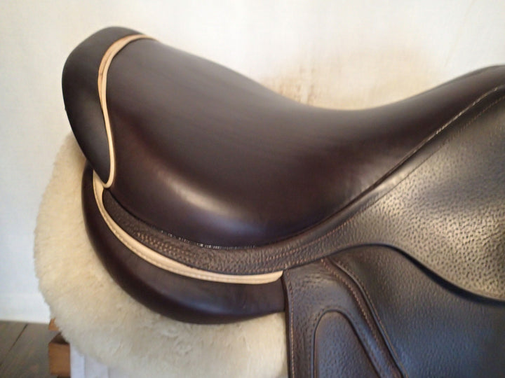 17.5" CWD Hunter 2Gs Saddle - 2020 - 2L Flaps - SE25 - Pro Panels (974)