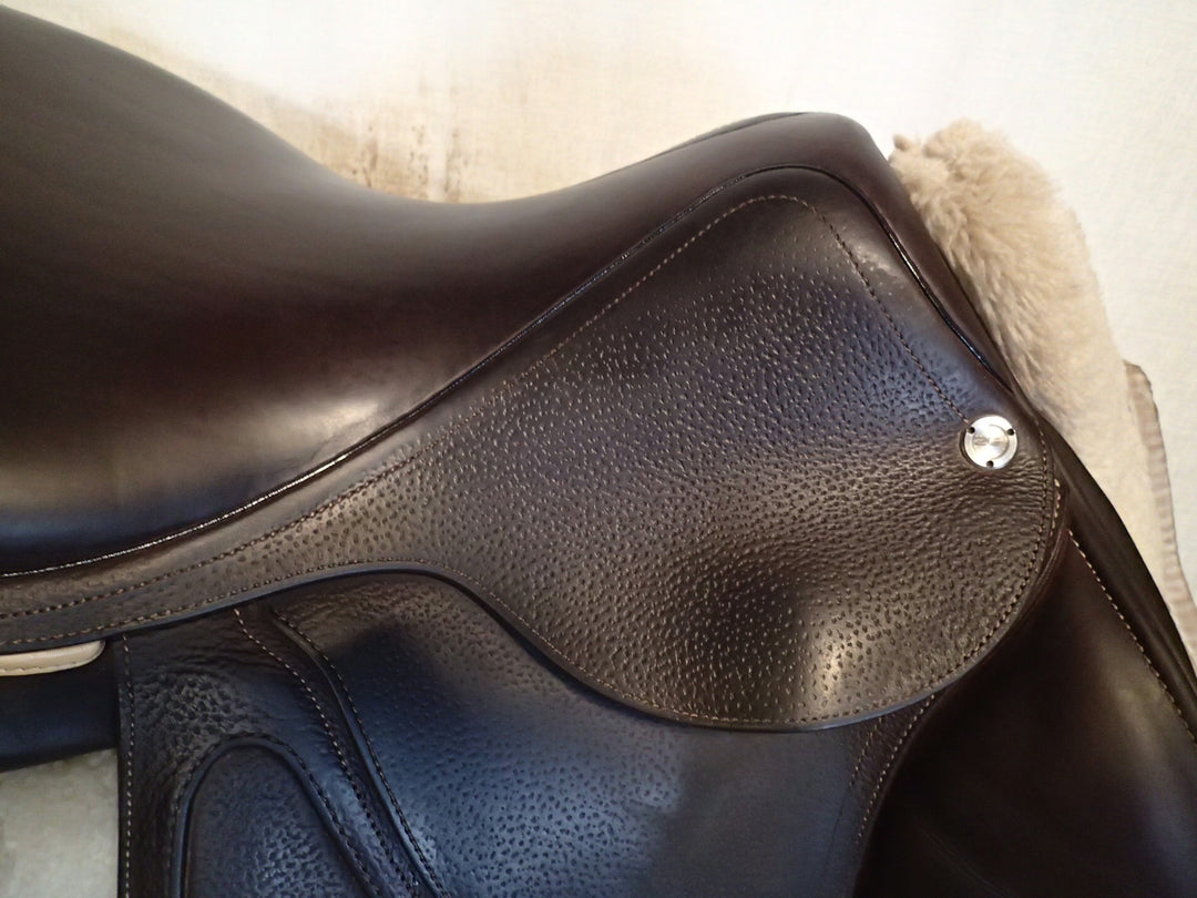 17.5" CWD Hunter 2Gs Saddle - 2020 - 2L Flaps - SE25 - Pro Panels (974)