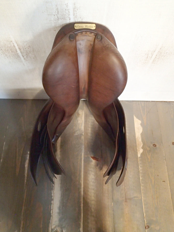 17" Butet Saddle - 1996 - L Seat - 1 Flaps - 4.25" dot to dot (975)